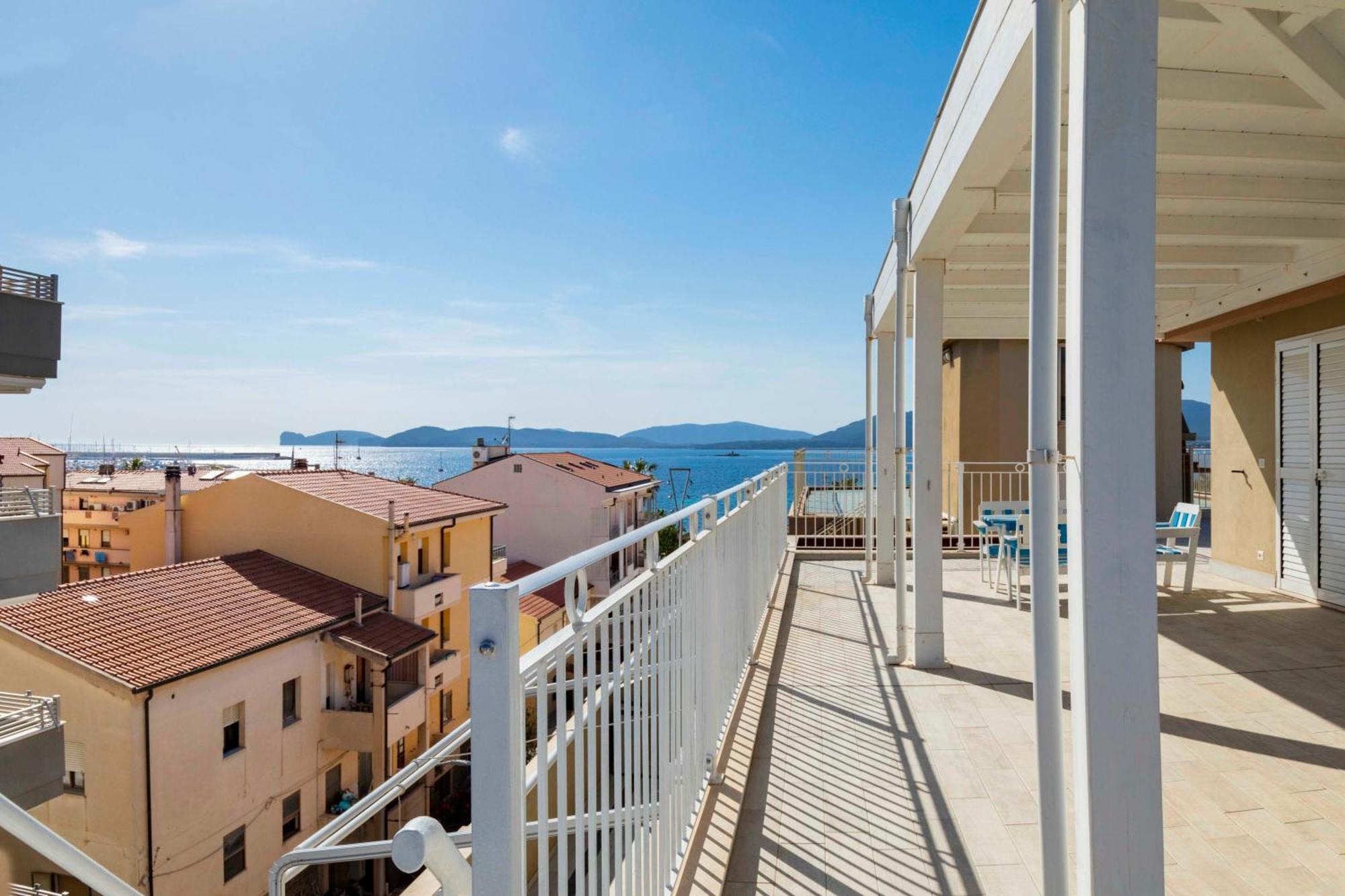 Lovealghero Stanze In Attico Vista Mare Екстер'єр фото