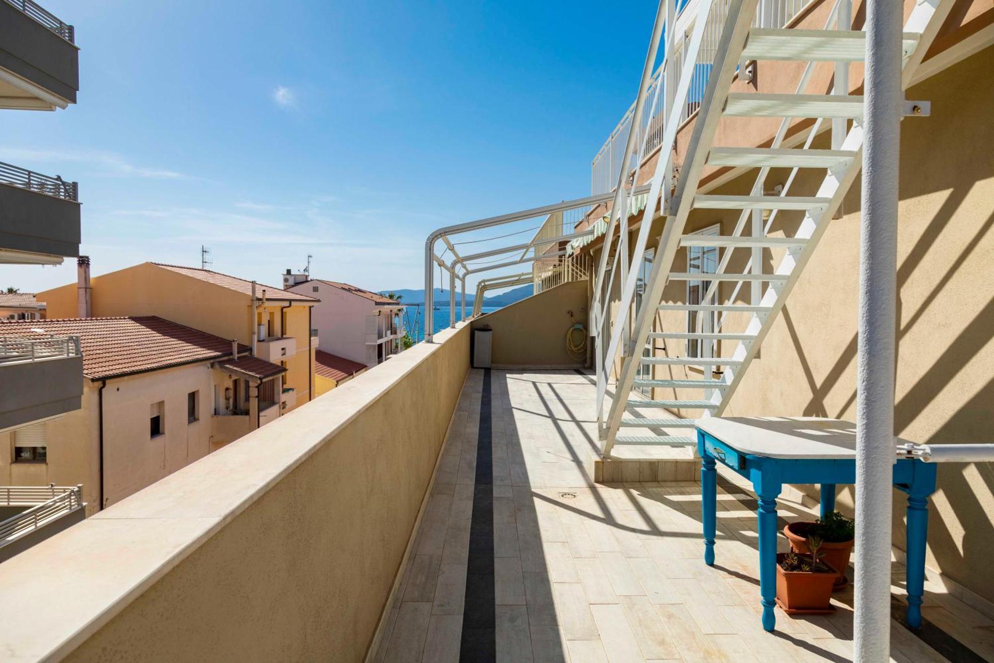 Lovealghero Stanze In Attico Vista Mare Екстер'єр фото