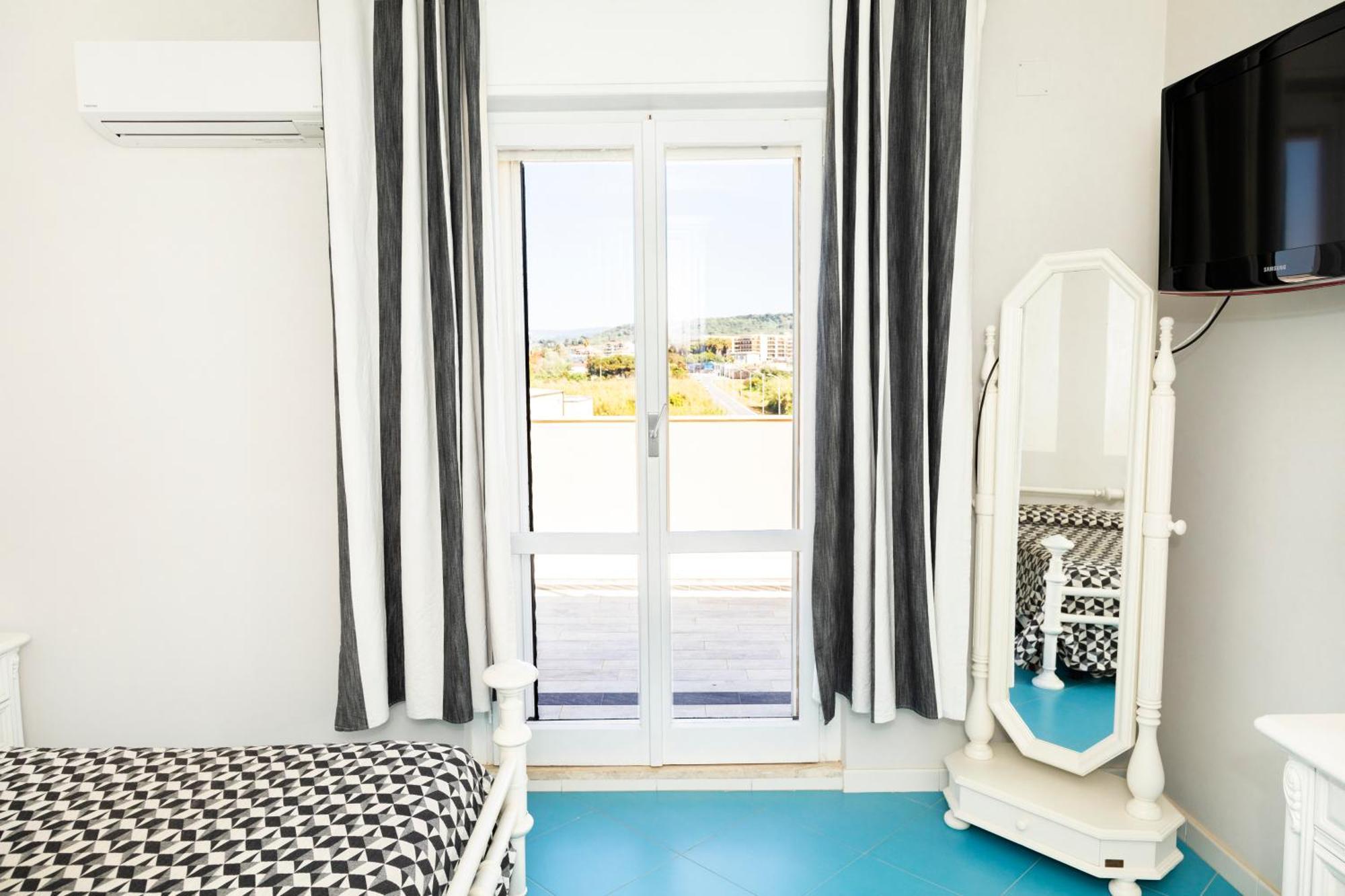 Lovealghero Stanze In Attico Vista Mare Екстер'єр фото